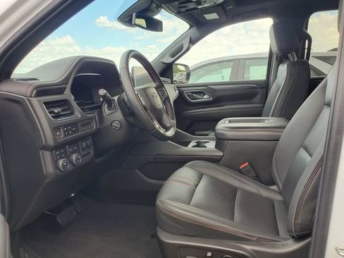 Certified 2024 Chevrolet Suburban RST w/ Luxury Package AWD/4WD image 23