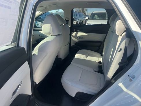 New 2025 Hyundai Tucson SEL image 12