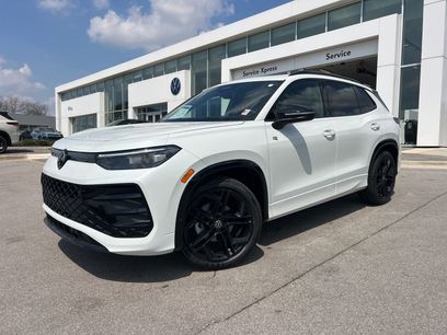 New 2026 Volkswagen Tiguan SE R-Line