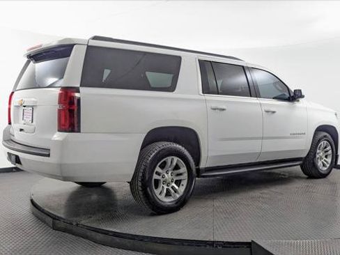 Used 2018 Chevrolet Suburban LS RWD image 8
