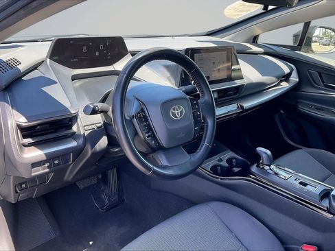 Used 2024 Toyota Prius LE FWD image 14
