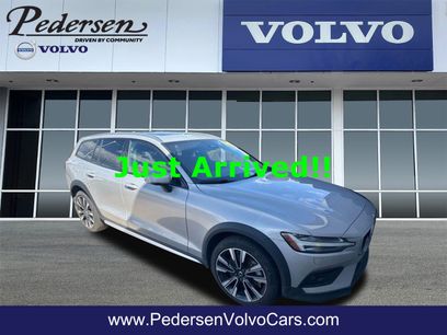 Used 2024 Volvo V60 B5 Cross Country Ultimate w/ Protection Package Premier