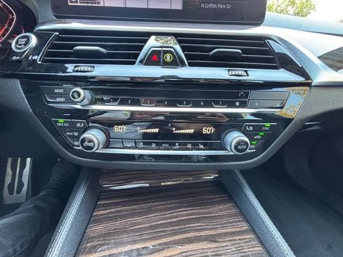 Used 2022 BMW 530i w/ M Sport Package RWD image 48