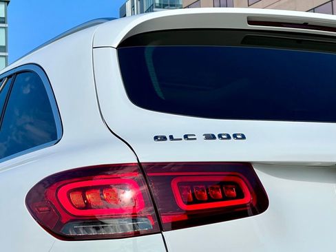 Certified 2022 Mercedes-Benz GLC 300 4MATIC image 9