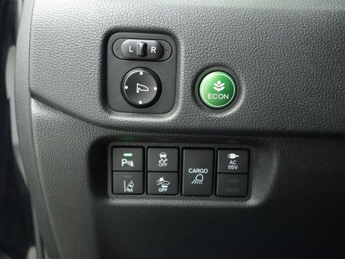 Used 2017 Honda Ridgeline Black Edition image 18