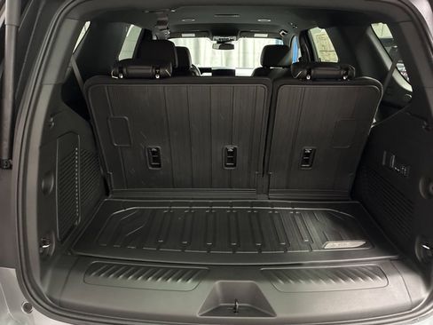 New 2026 GMC Yukon Elevation image 16