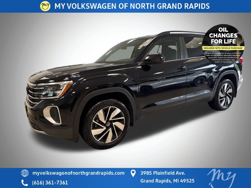 Used 2024 Volkswagen Atlas SE AWD/4WD image 4