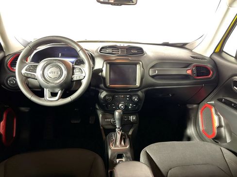 Used 2023 Jeep Renegade Trailhawk AWD/4WD image 12