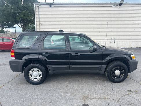 Used 2007 Ford Escape XLS AWD/4WD image 5