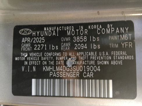 Used 2025 Hyundai Elantra Sport FWD image 33