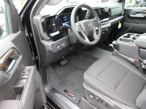 New 2026 Chevrolet Silverado 1500 RST w/ Z71 Off-Road Package AWD/4WD image 14
