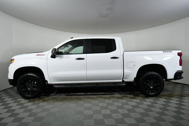 Used 2025 Chevrolet Silverado 1500 LT Trail Boss w/ Convenience Package II AWD/4WD image 16