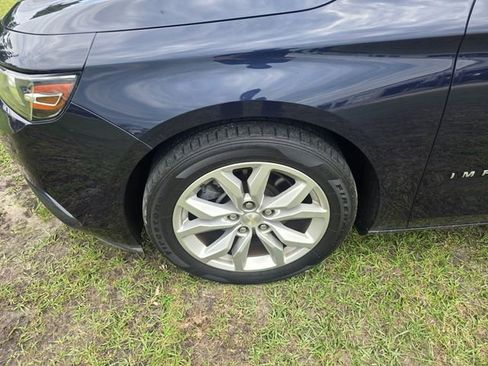 Used 2018 Chevrolet Impala LT w/ LT Convenience Package FWD image 2
