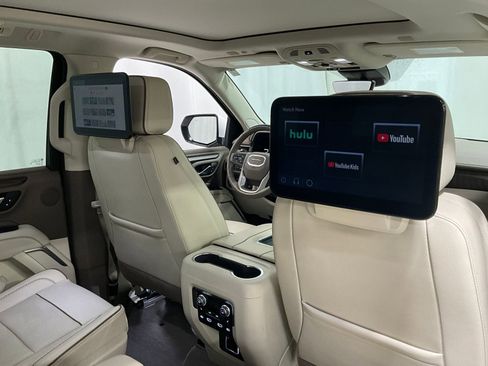 Used 2024 GMC Yukon XL Denali w/ Denali Reserve Package AWD/4WD image 25