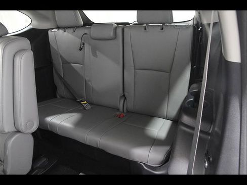 Used 2023 Toyota Highlander Limited AWD/4WD image 21
