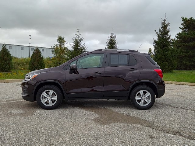 Certified 2022 Chevrolet Trax LT w/ LT Convenience Package AWD/4WD image 8