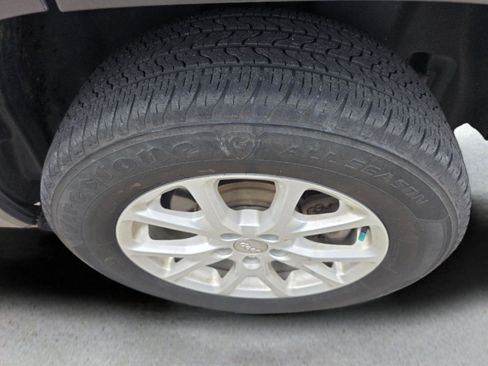 Used 2016 Jeep Cherokee Latitude w/ Safety/Convenience Group image 91