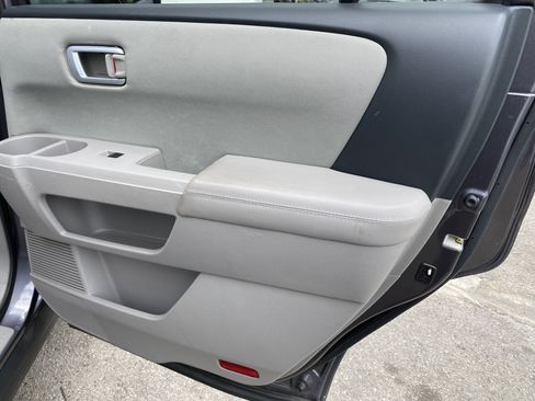 Used 2015 Honda Pilot LX image 19