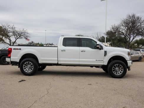 Used 2022 Ford F350 Limited image 5