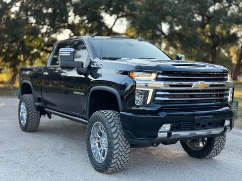 Used 2023 Chevrolet Silverado 2500 High Country w/ Safety Package II image 65