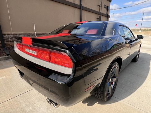 Used 2013 Dodge Challenger SXT image 8