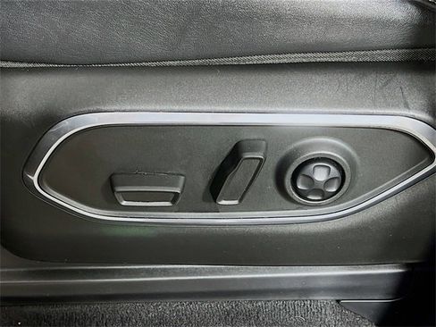 Used 2022 Jeep Wagoneer Series III w/ Premium Group I image 11