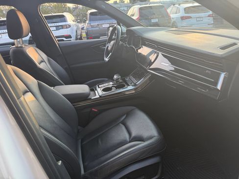 Used 2021 Audi Q7 3.0T Premium AWD/4WD image 23