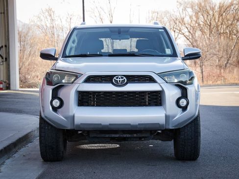 Used 2015 Toyota 4Runner SR5 image 8