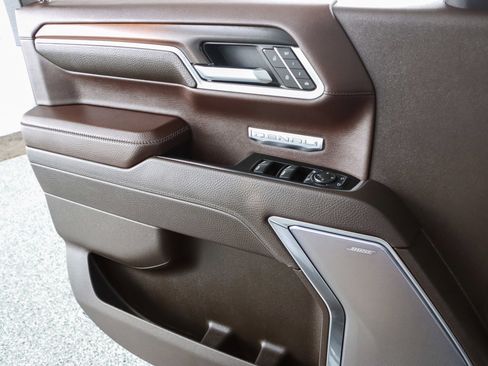 Used 2025 GMC Sierra 1500 Denali w/ Technology Package AWD/4WD image 25