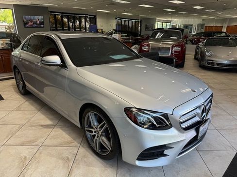 Used 2019 Mercedes-Benz E 300 image 2