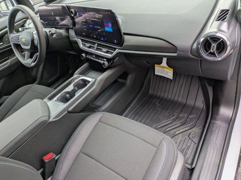 New 2026 Chevrolet Equinox EV LT FWD image 29