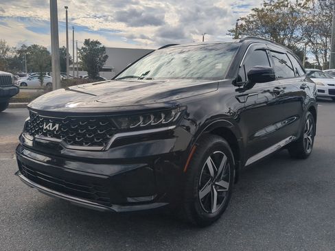 Used 2023 Kia Sorento S w/ Panoramic Sunroof Package image 7