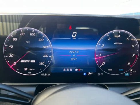 Certified 2025 Mercedes-Benz GLC 43 AMG 4MATIC image 18