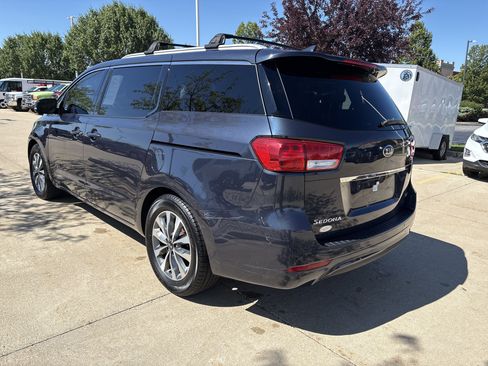 Used 2015 Kia Sedona SX FWD image 3