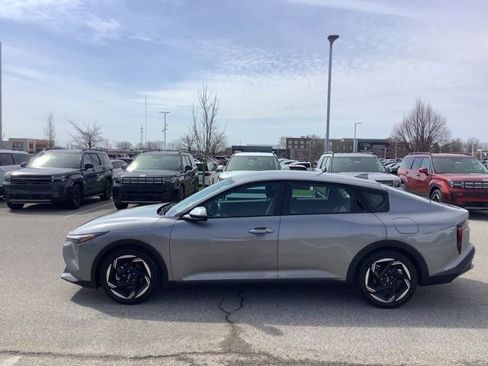 Used 2025 Kia K4 EX image 3