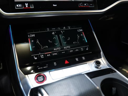 Used 2021 Audi RS 7 Sportback AWD/4WD image 46