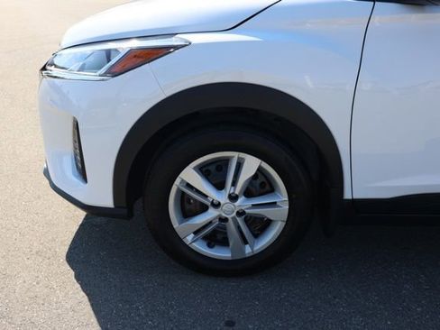 New 2025 Nissan Kicks Play S image 11