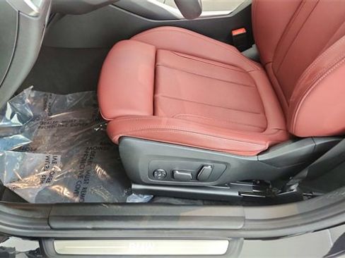 Used 2025 BMW 330i xDrive Sedan image 35