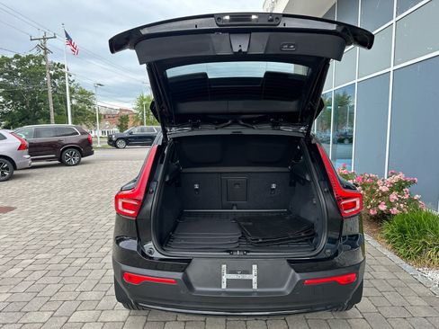 Used 2023 Volvo XC40 B5 Ultimate w/ Protection Package Premier AWD/4WD image 34