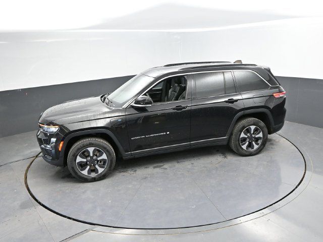 Used 2024 Jeep Grand Cherokee Limited 4xe AWD/4WD image 44