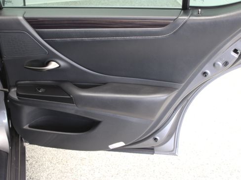 Used 2020 Lexus ES 350 w/ Premium Package FWD image 36
