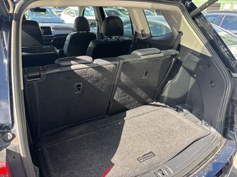 Certified 2024 Volkswagen Atlas SEL Premium R-Line image 19