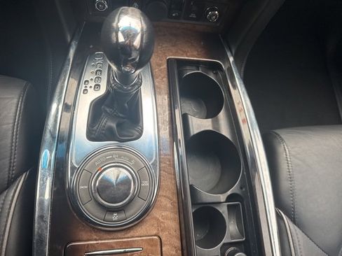 Used 2013 INFINITI QX56 4WD w/ Deluxe Touring Pkg image 23