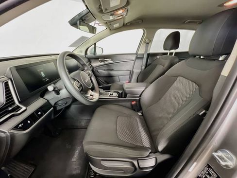 Used 2023 Kia Sportage LX AWD/4WD image 10