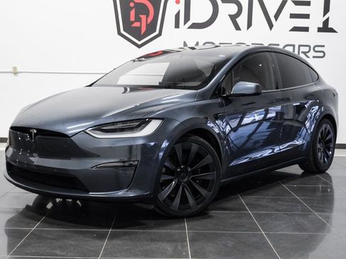 Used 2023 Tesla Model X Plaid image 7