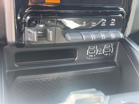 Used 2023 RAM 1500 Big Horn AWD/4WD image 18