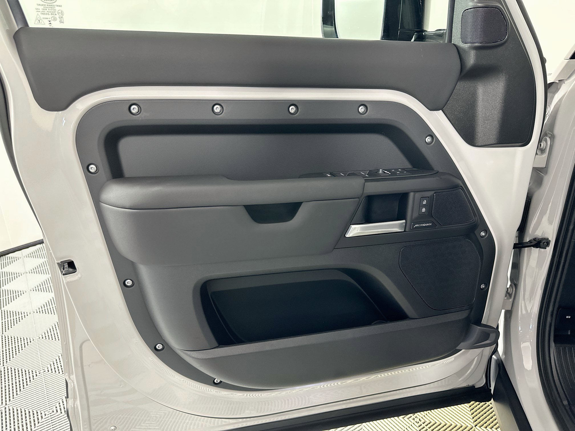 New 2026 Land Rover Defender 110 S AWD/4WD image 14