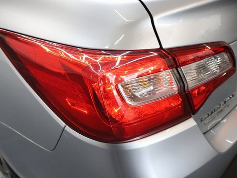 Used 2018 Subaru Legacy 2.5i Limited image 28