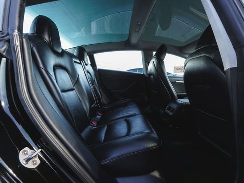 Used 2023 Tesla Model 3 Performance image 27