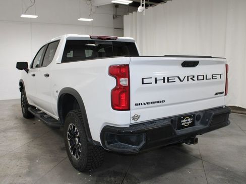 Used 2024 Chevrolet Silverado 1500 ZR2 w/ Technology Package image 7